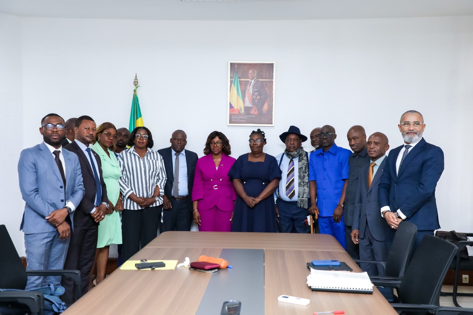 Gabon : La Ministre Laurence Ndong, explique à la Dynamique Unitaire les bien fondé de la réforme de la Fonction Publique