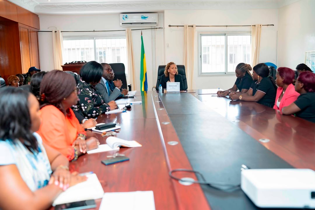 Gabon/Recrutement : le ministre de la Santé privilégie le dialogue avec les infirmières et sages-femmes