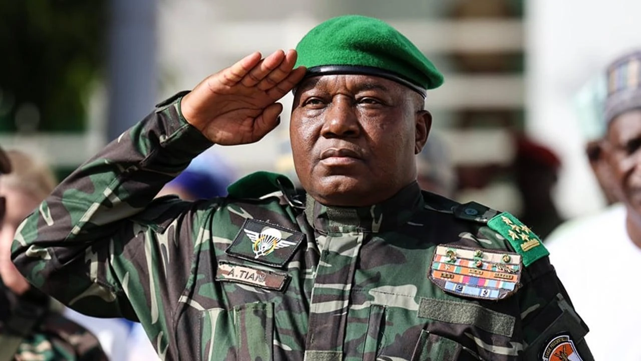 117861-sm-1751877115428616